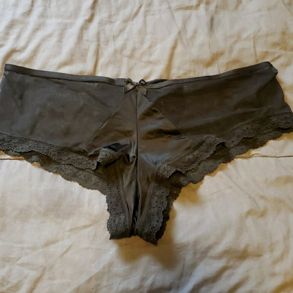 VS black bow pantie